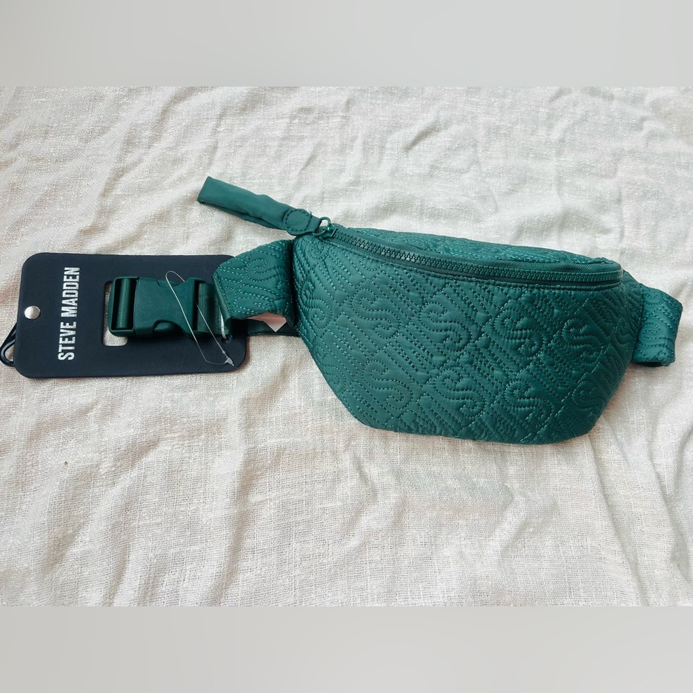 159 new Steve Madden fanny  pack cross body purse green nwt